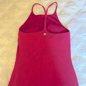 Lululemon tank